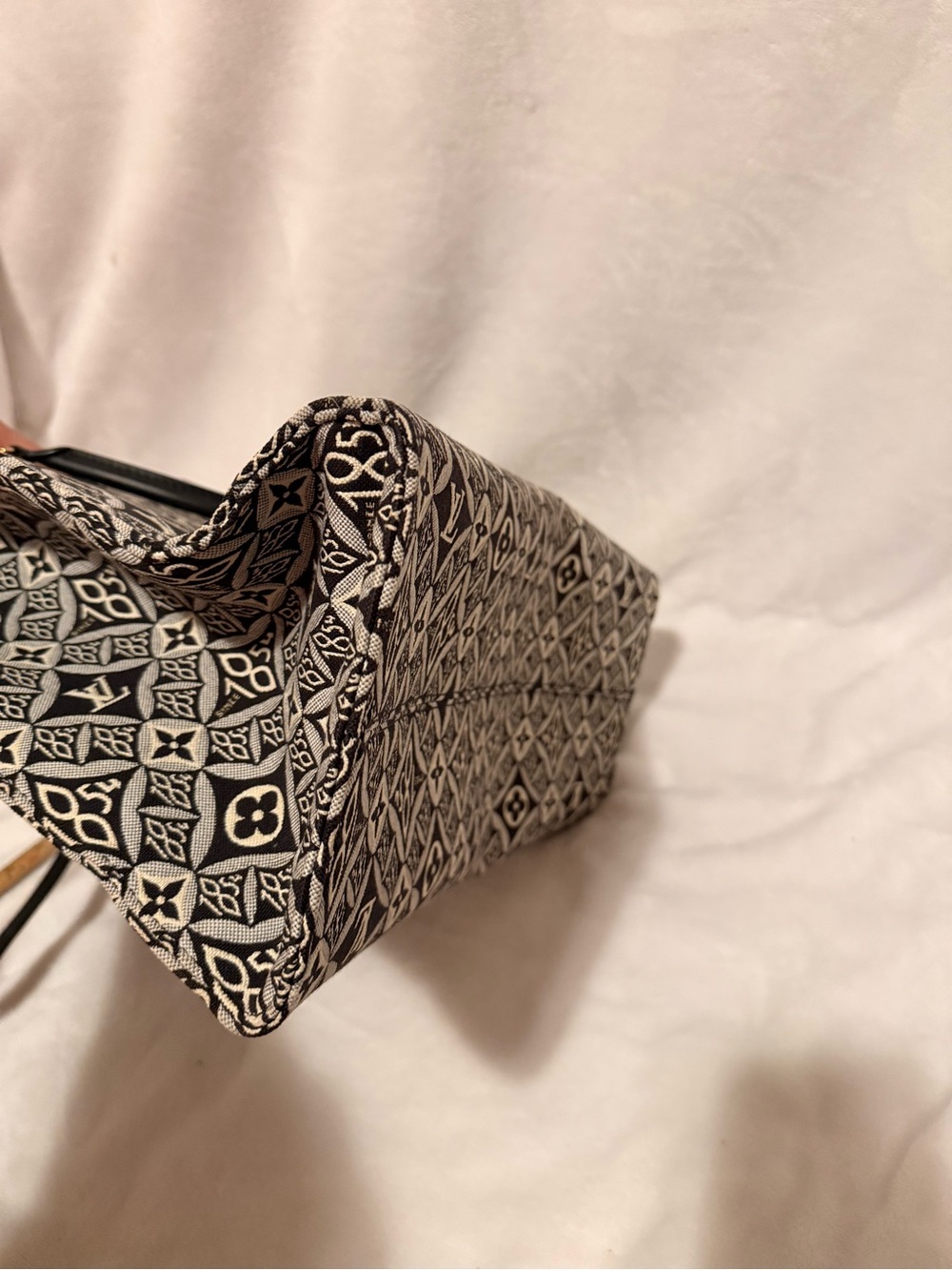 Limited Edition Louis Vuitton OTG GM Tote “Since 1854” Collection With Microchip - Picture 4 of 16